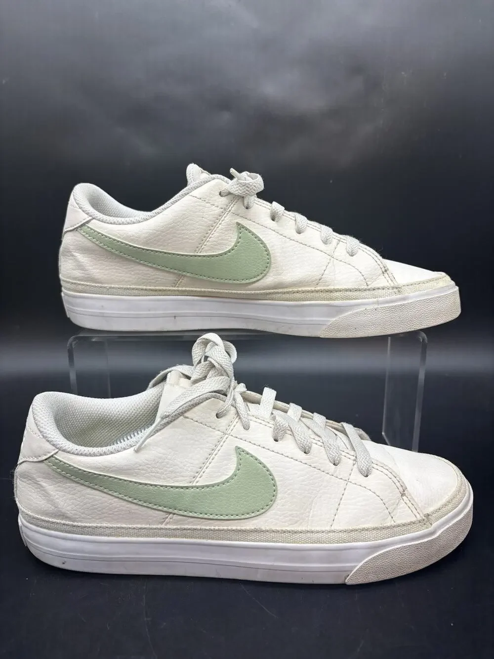 Nike Shoes Womens Size 8.5 White Leather Low Top Sneakers Green DH3161-002